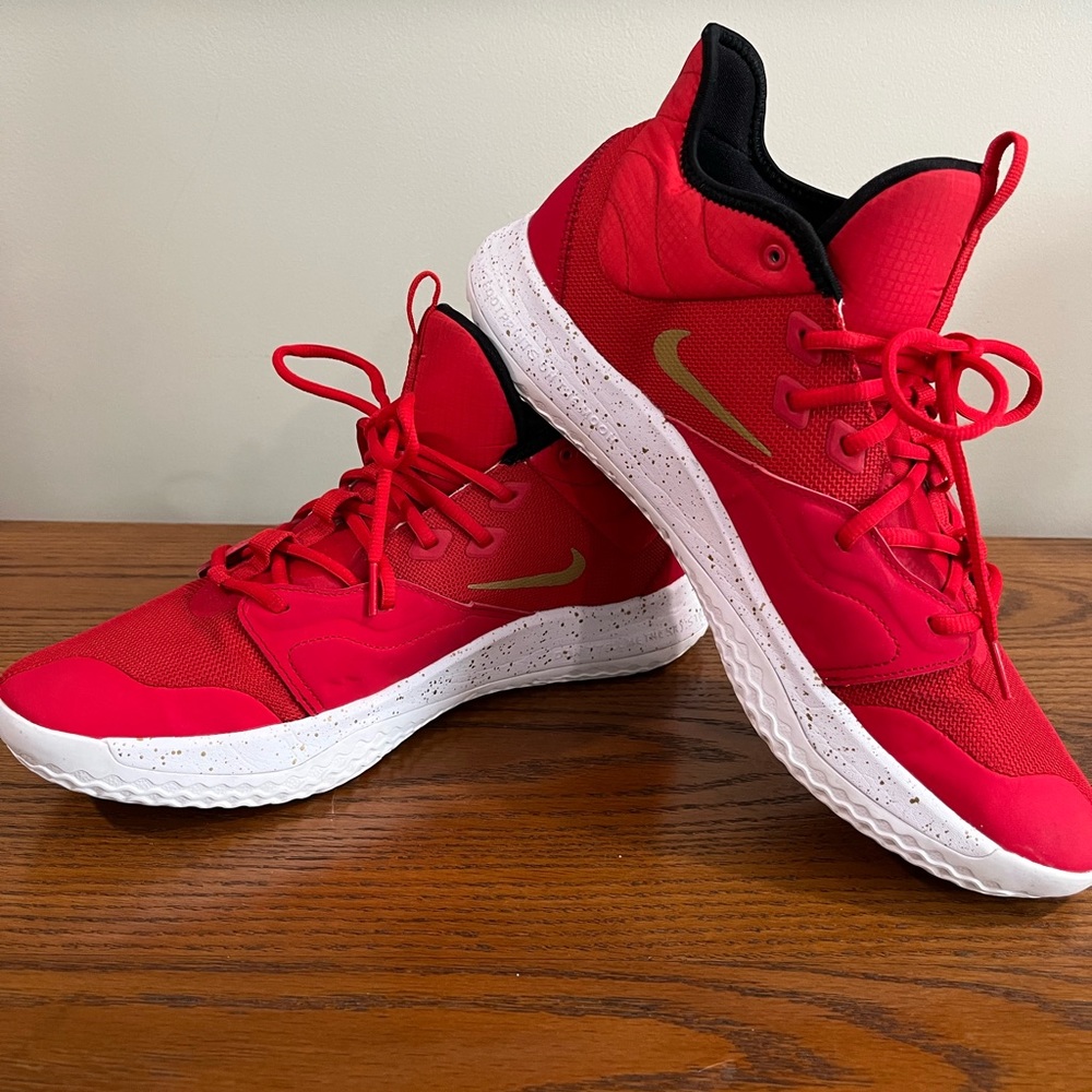 Men’s Nike PG3 Size 13